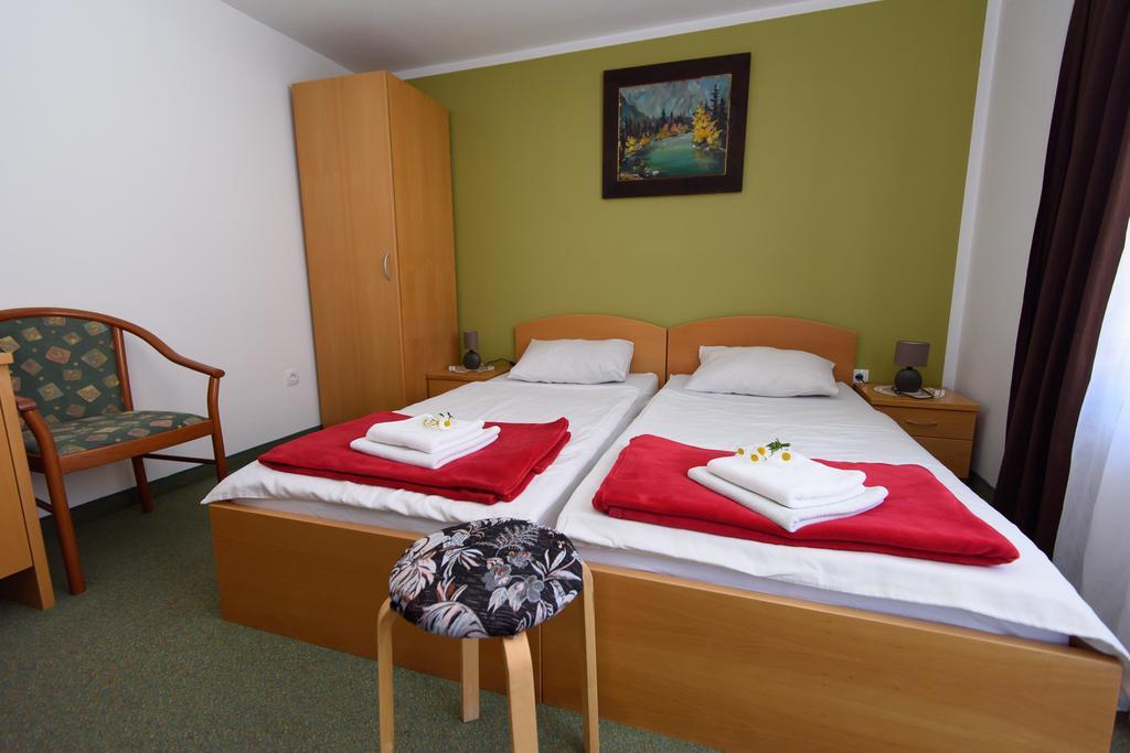 Penzion Vila Bistrica Bohinjska Bistrica Exteriör bild