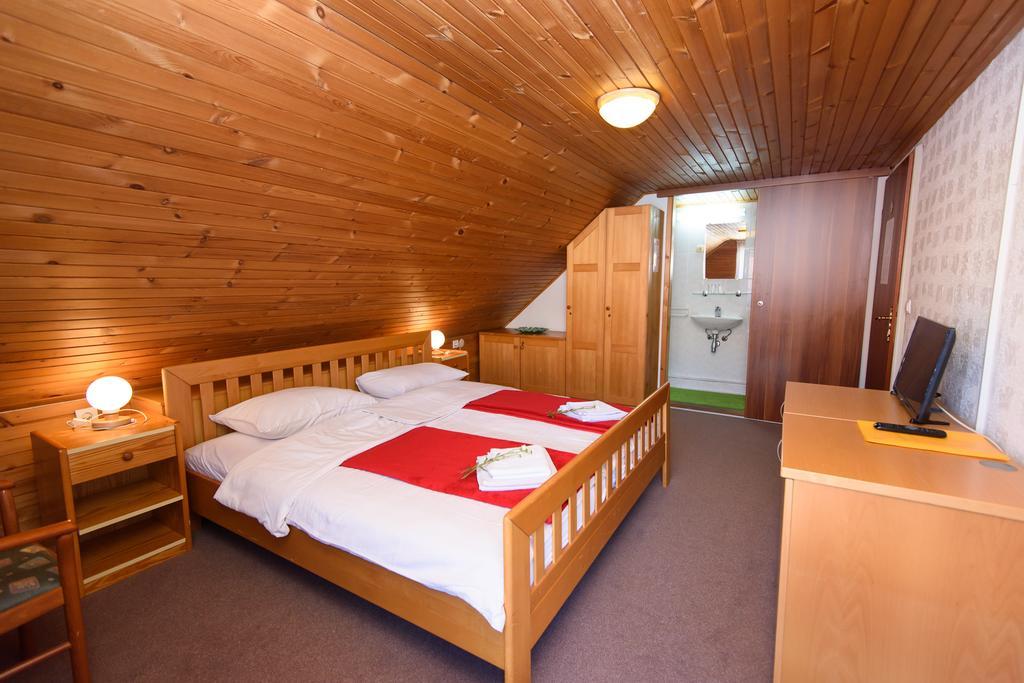 Penzion Vila Bistrica Bohinjska Bistrica Exteriör bild