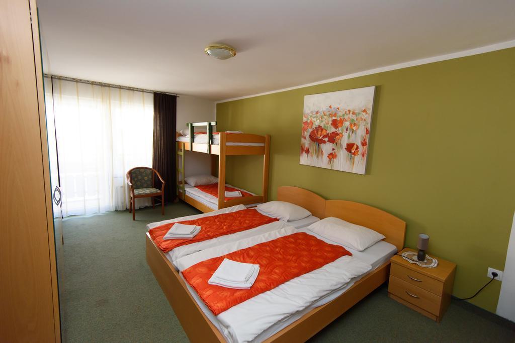 Penzion Vila Bistrica Bohinjska Bistrica Exteriör bild